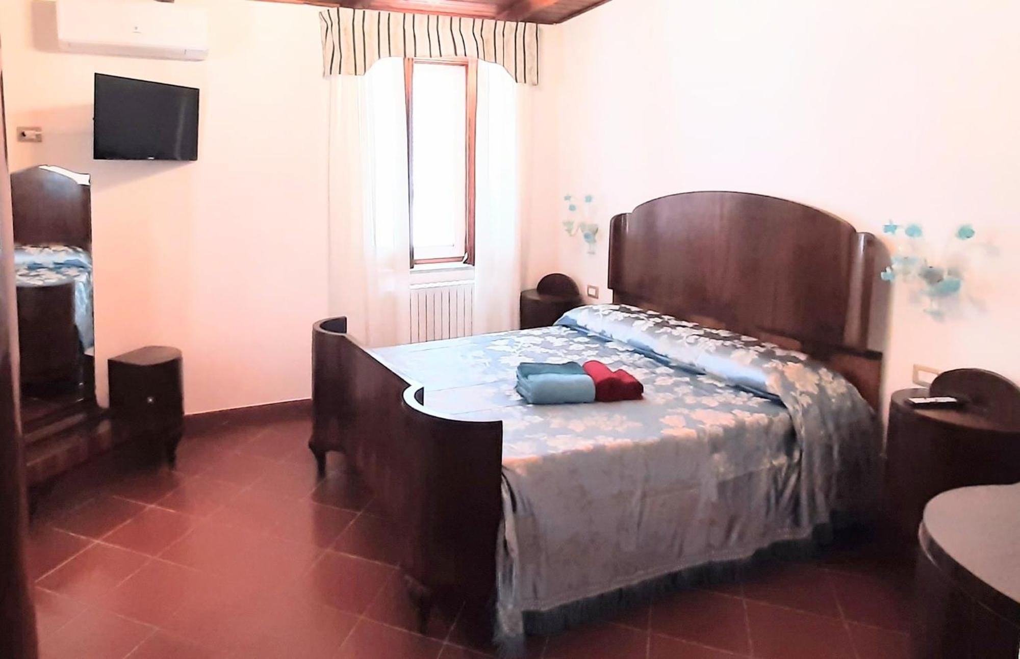 Bed and Breakfast Casale Battaglini Castelnuovo Cilento Exterior foto